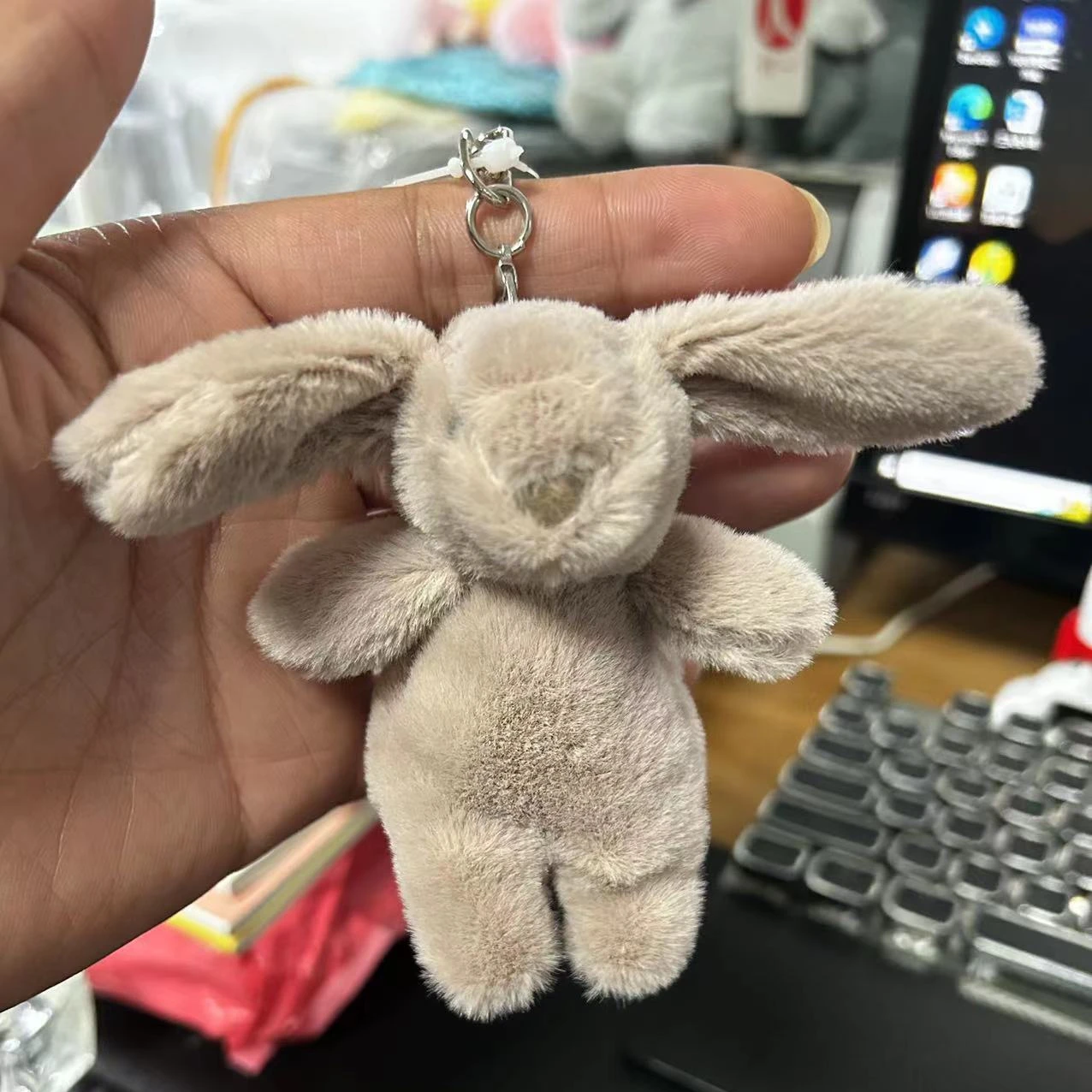 Stuffed Animals Cute Cartoon R - đánh giá và giá Carabiner Keychain